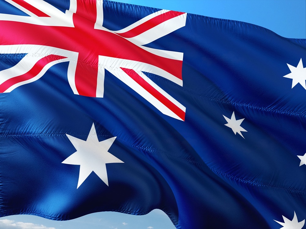 Australia bans social media for under-16s: mixed reactions
