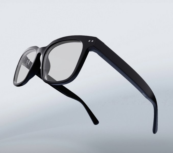 Stylish glasses with built-in hearing aid technology