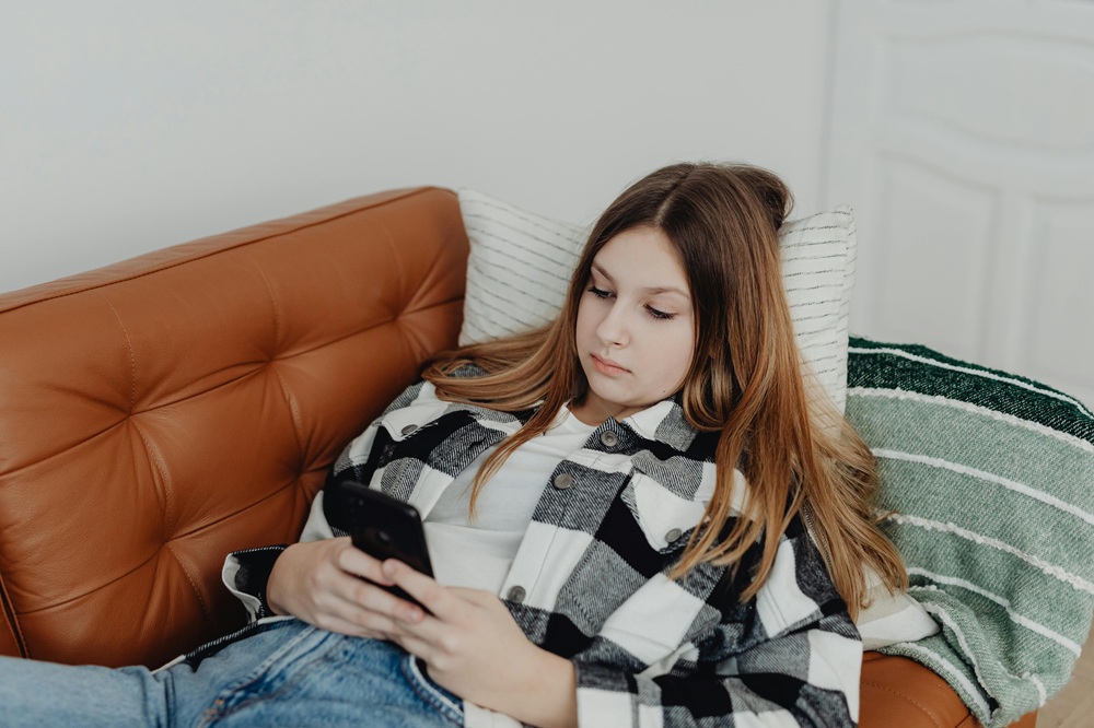 Greece pushes digital checks to shield minors