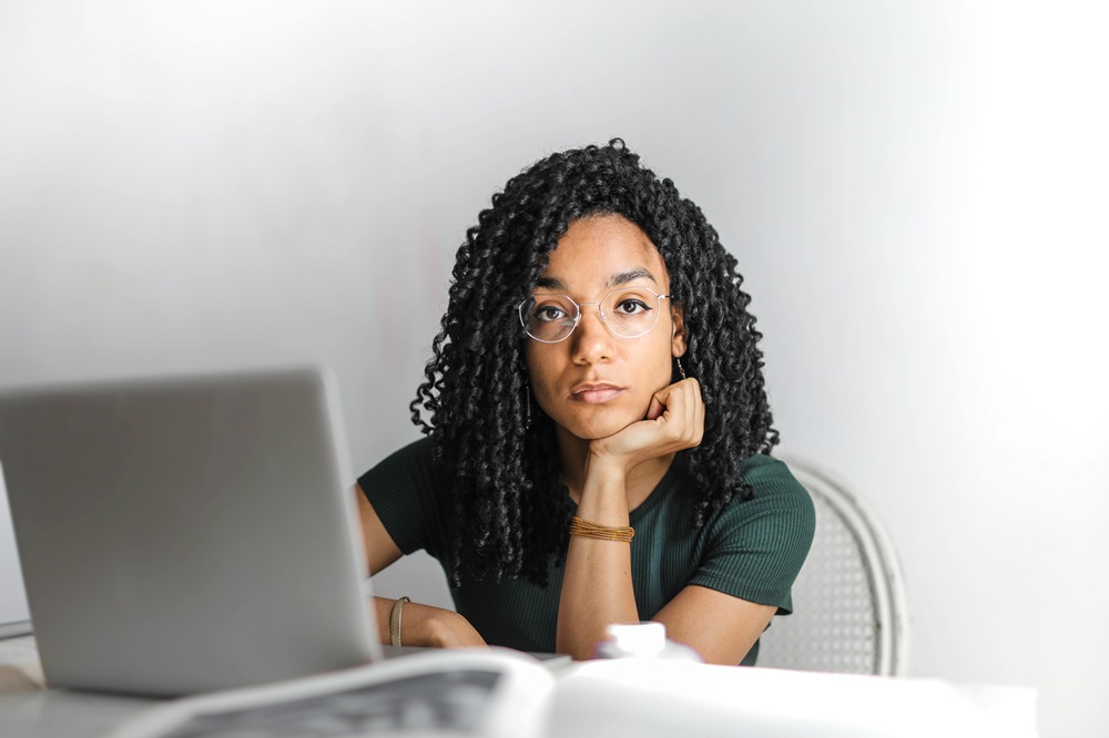 Most workers use AI without checking its facts, study finds