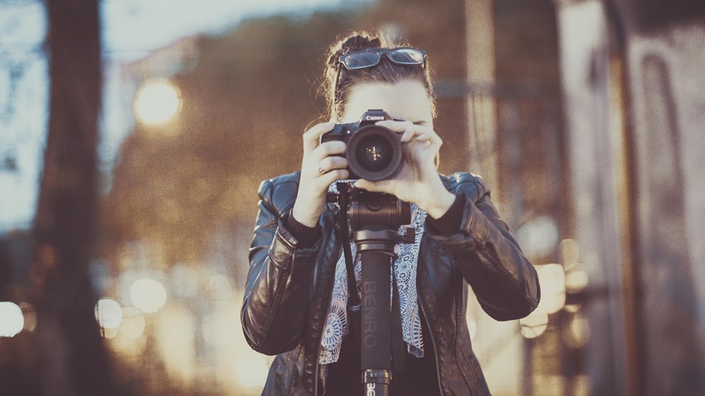 Early 2000s photos lost to digital chaos